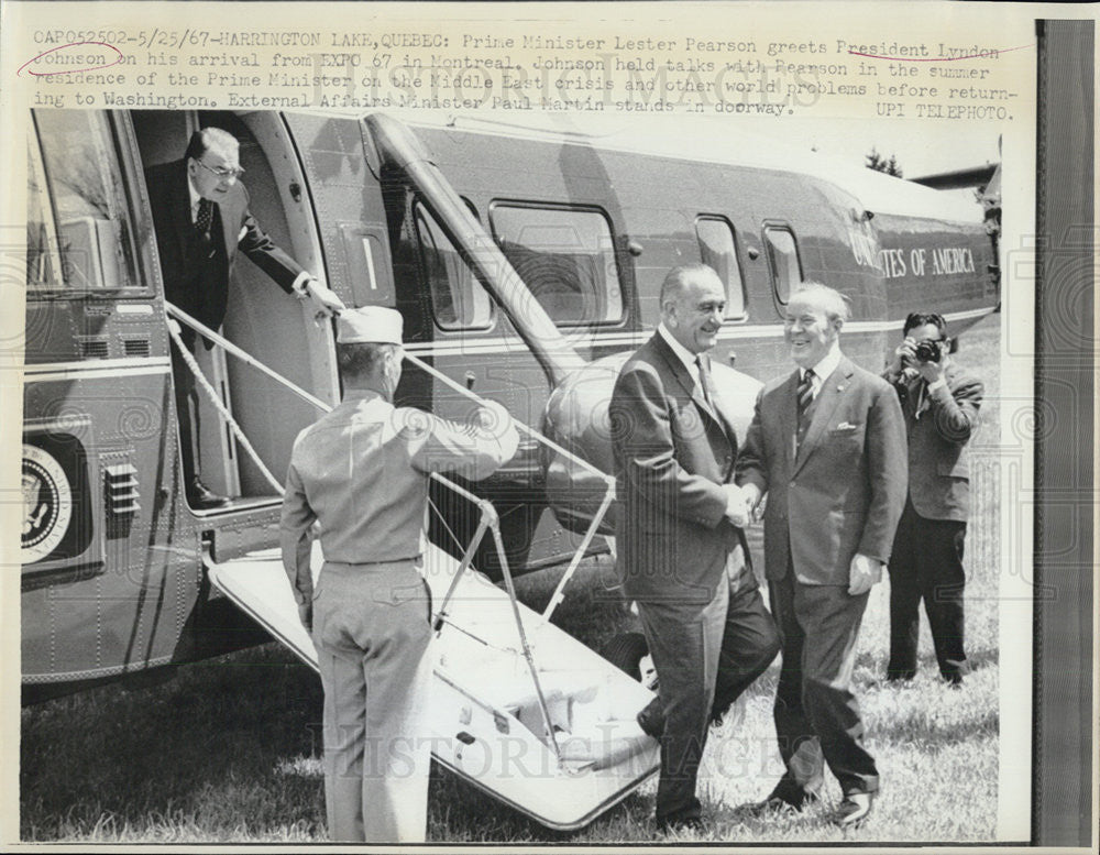 1967 Press Photo President Johnson Greets Canadian Prime Minister Lester Pearson - Historic Images