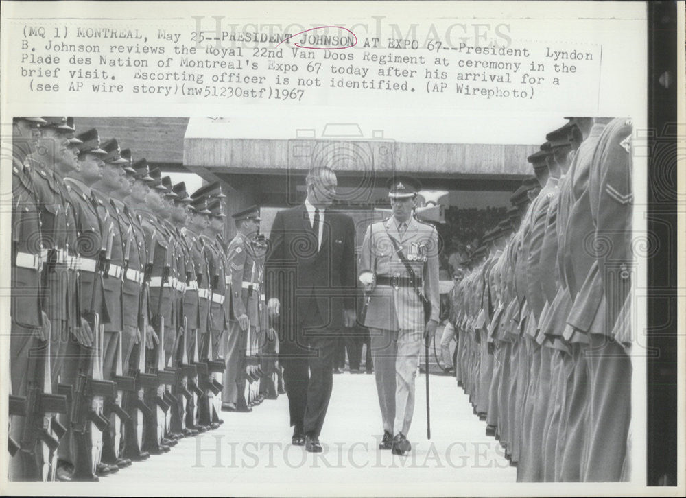 1967 Press Photo President Johnson Reviews Royal 22nd Van Doos Regiment Canada - Historic Images