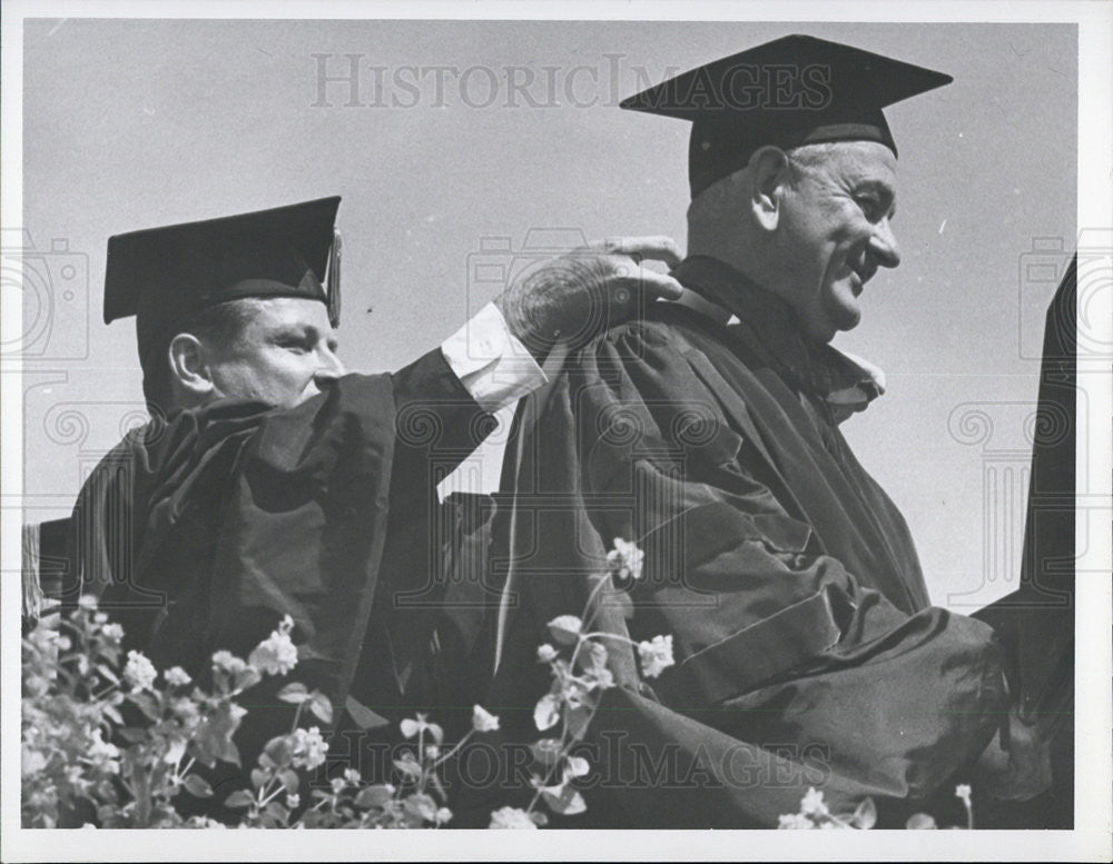 1966 Press Photo  Pres Johnson receiving an honorary degree - Historic Images