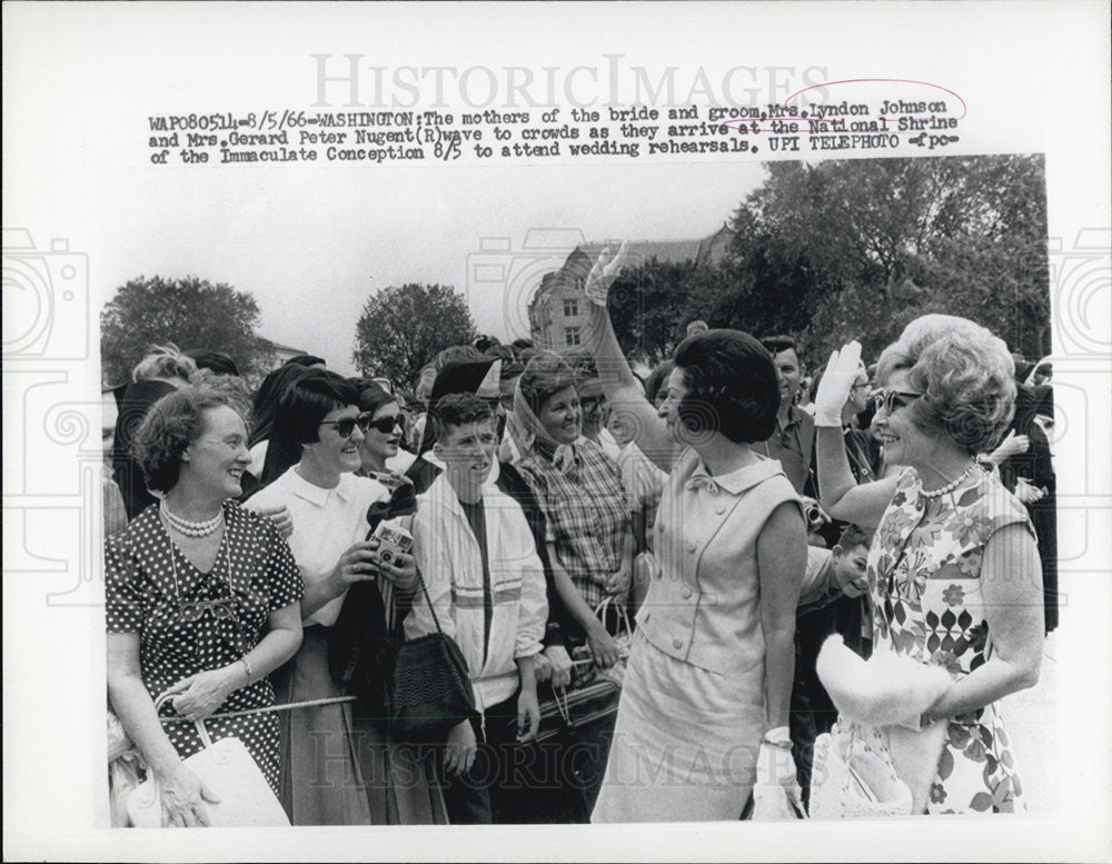 1966 Press Photo Mothers of the bride &amp; groom Mrs Lyndon Johnson &amp; Mrs Gerard Peter Nugent - Historic Images