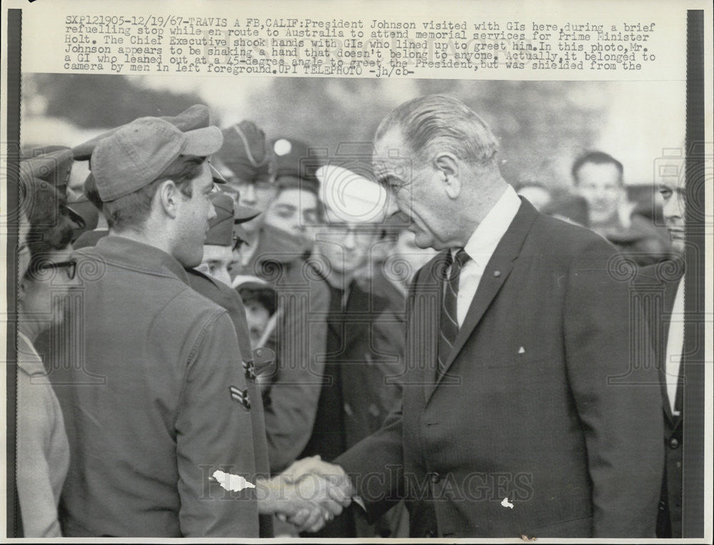 1967 Press Photo President Johnson Visits General Infantry in California - Historic Images