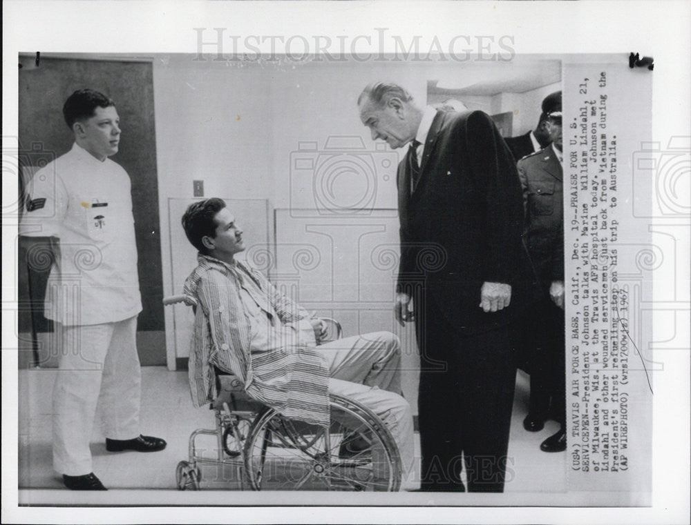 1967 Press Photo President Johnson At Travis Air Force Base in California - Historic Images