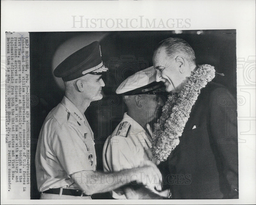 1966 Press Photo President Johnson &amp; General William Westmoreland In Honolulu - Historic Images