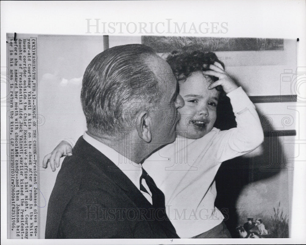 1966 Press Photo President Johnson &amp; Daughter of Presidential Aide Jack Valenti - Historic Images