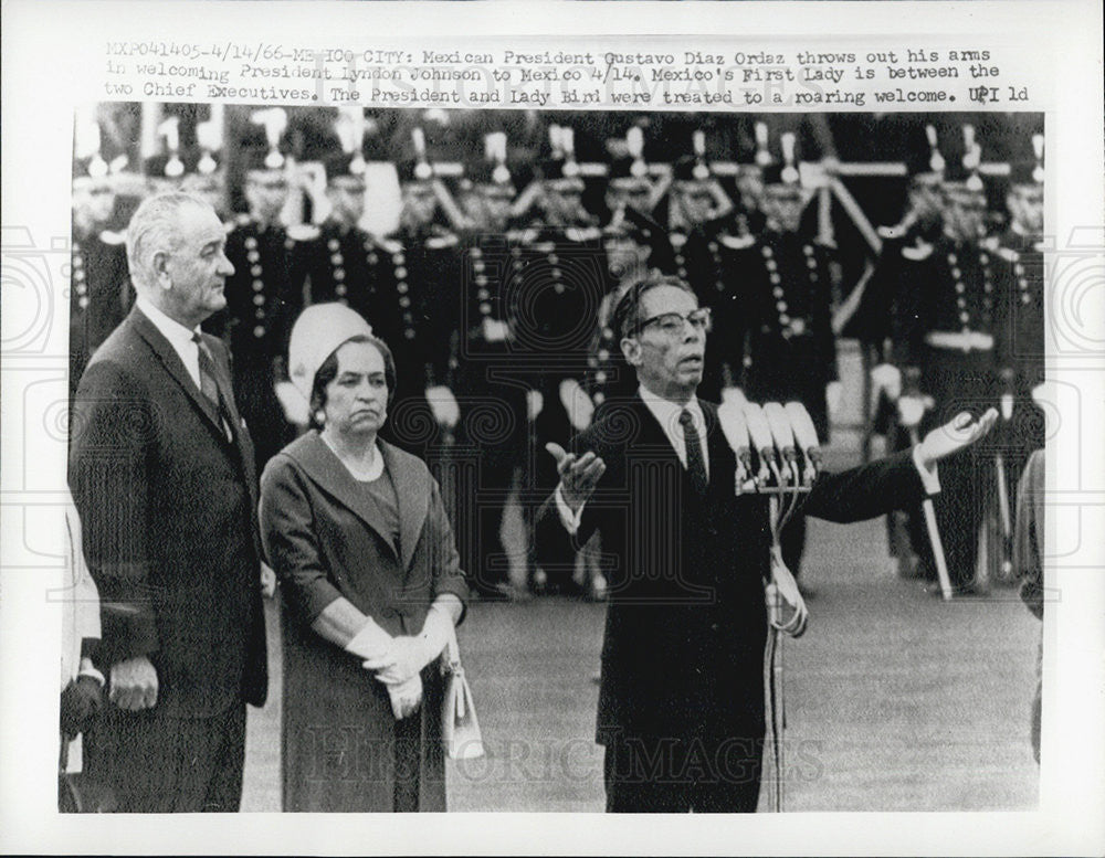 1966 Press Photo President Johnson is welcomed by Mexican president Qustavo Diaz - Historic Images