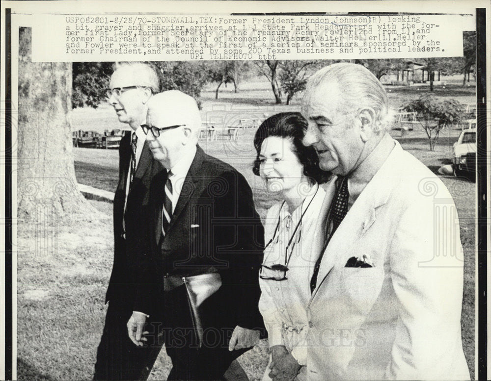 1970 Press Photo Pres Johnson arrives at State Park with Wife - Historic Images