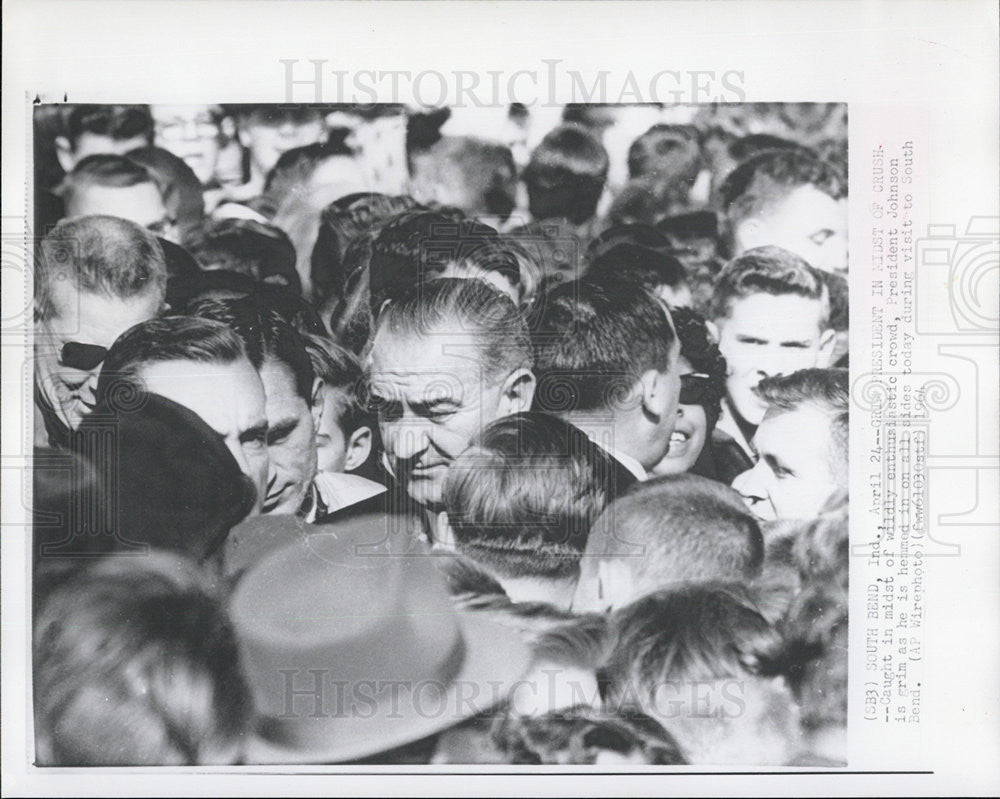 1964 Press Photo LBJ crowd - Historic Images