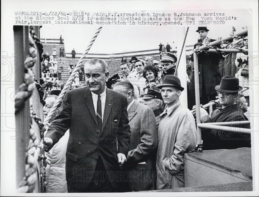 1964 Press Photo LBJ at World&#39;s Fair - Historic Images