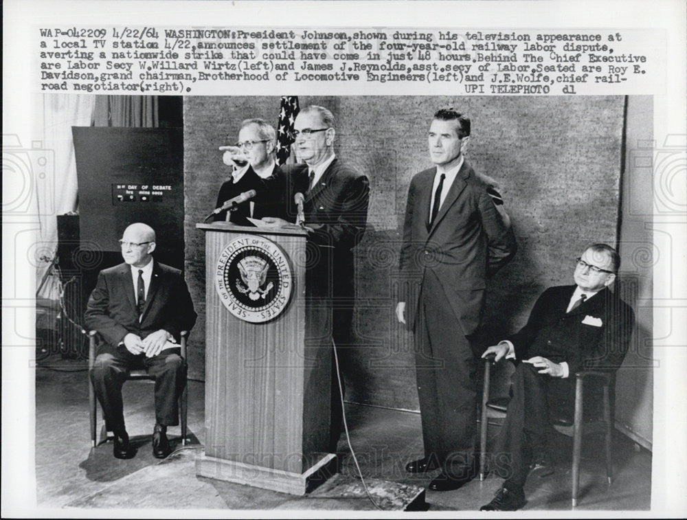 1964 Press Photo LBJ announces settlement - Historic Images