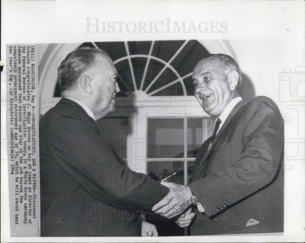 1984 Press Photo LBJ shakes hands J. Edgar Hoover - Historic Images