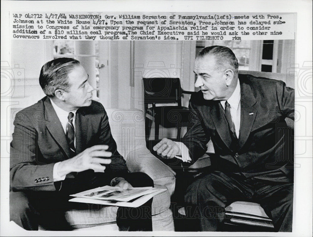 1964 Press Photo Gov. William Scranton meets Pres. Johnson at the White House - Historic Images