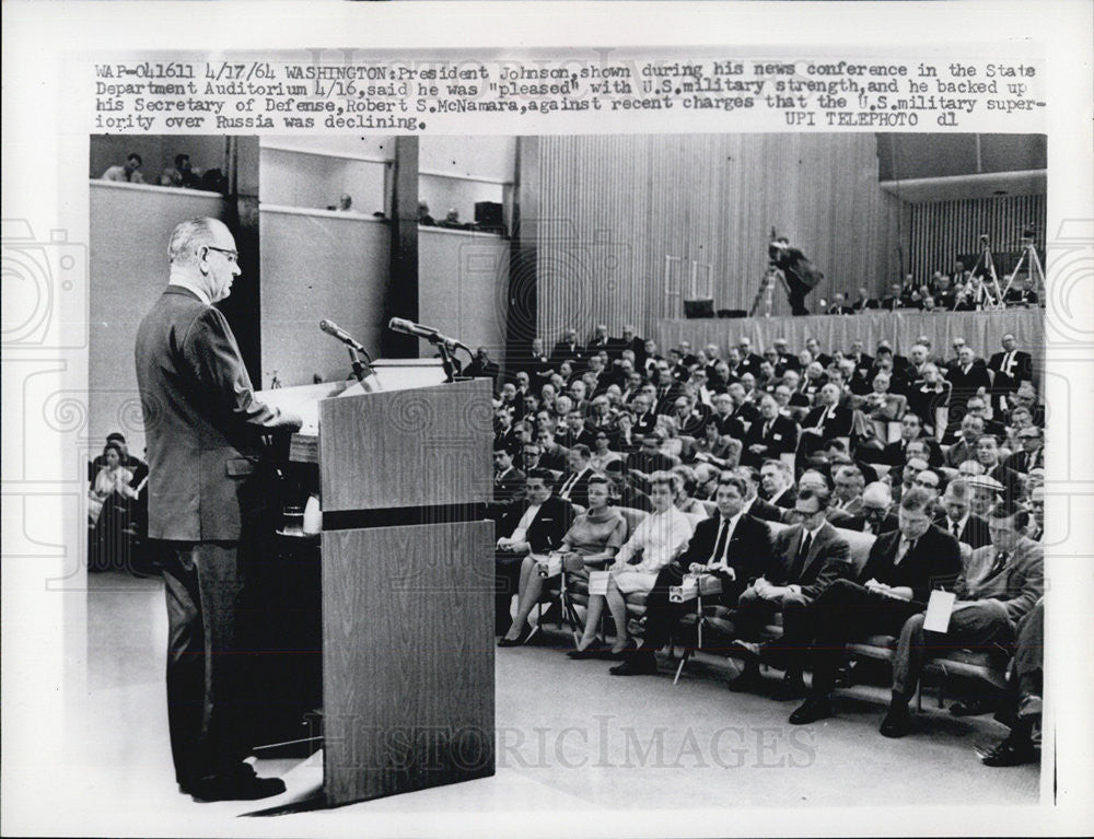 1964 Press Photo President Johnson with Soviet Ambassador Anatoly Dobrynin - Historic Images