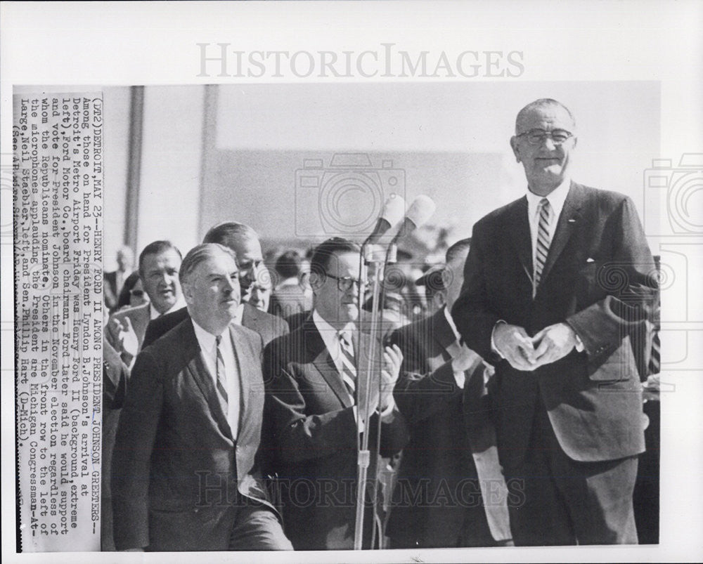 Press Photo President Lyndon B. Johnson arrival at Detroit&#39;s Metro Airport - Historic Images