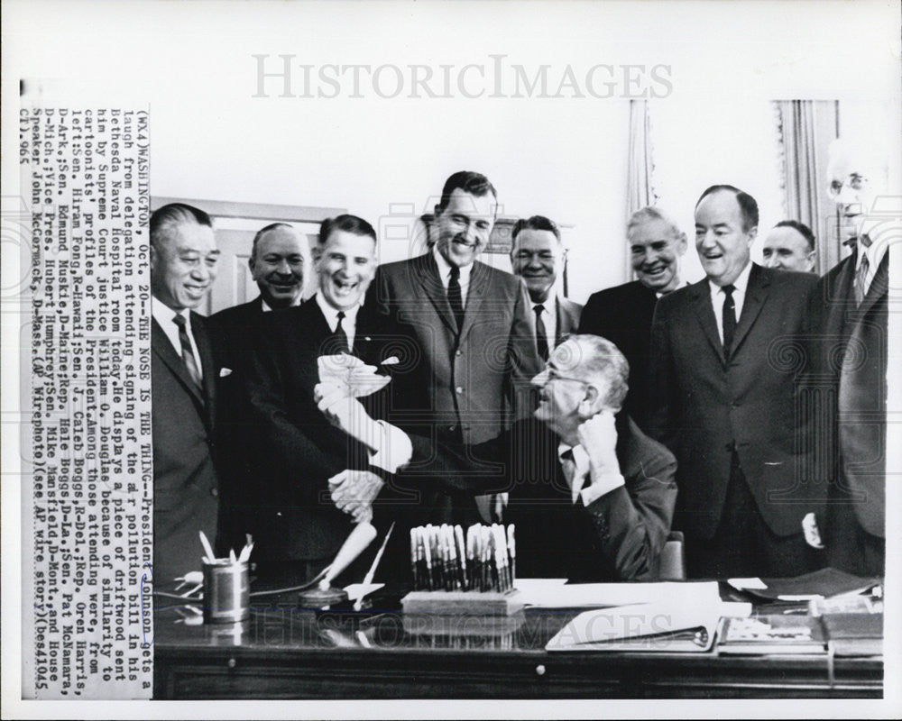 1965 Press Photo President Johnson, Sen Hiram Fong, Sen. J. Caleb Boggs - Historic Images