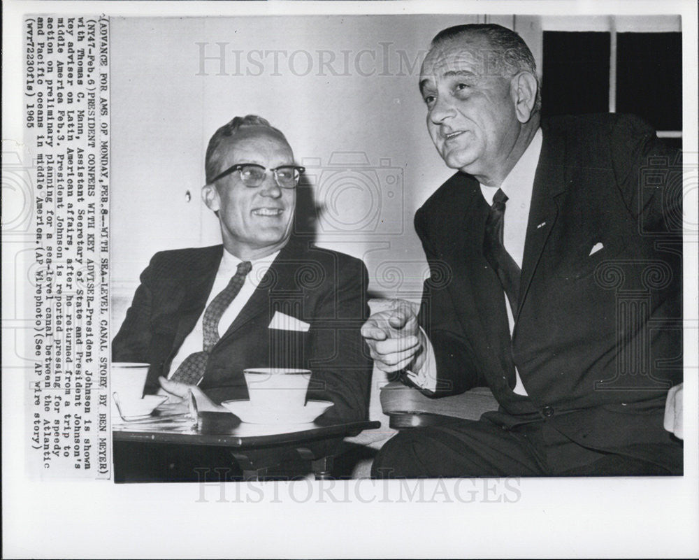 1965 Press Photo President Johnson and Thomas C. Mann - Historic Images