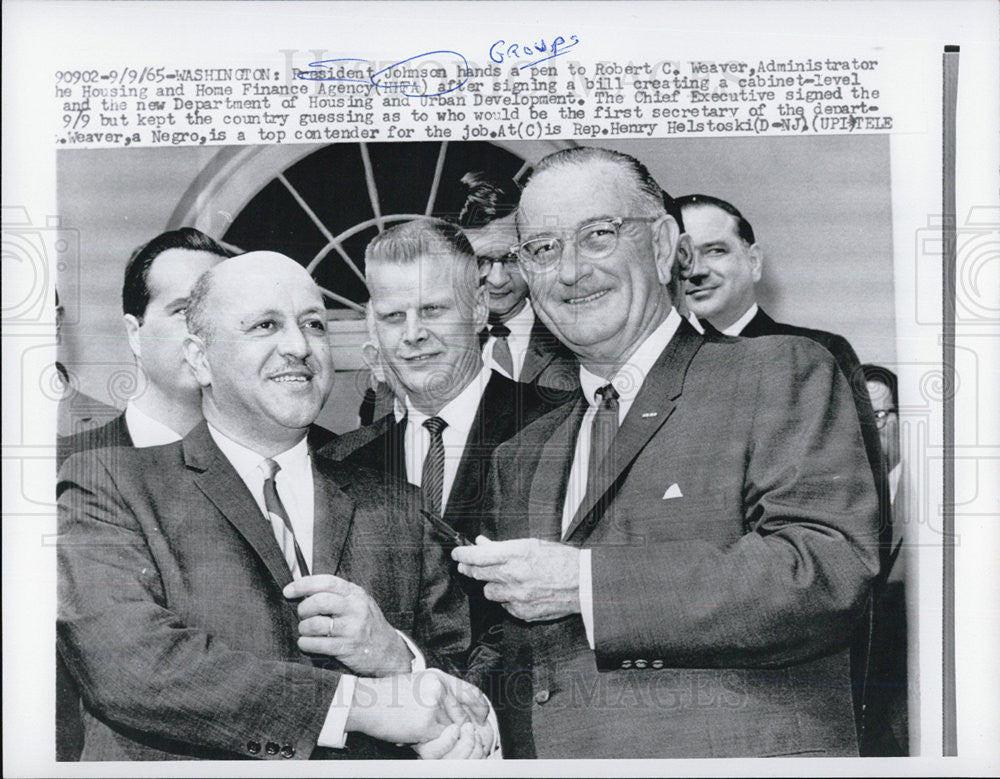 1965 Press Photo President Johnson and Robert C. Weaver - Historic Images