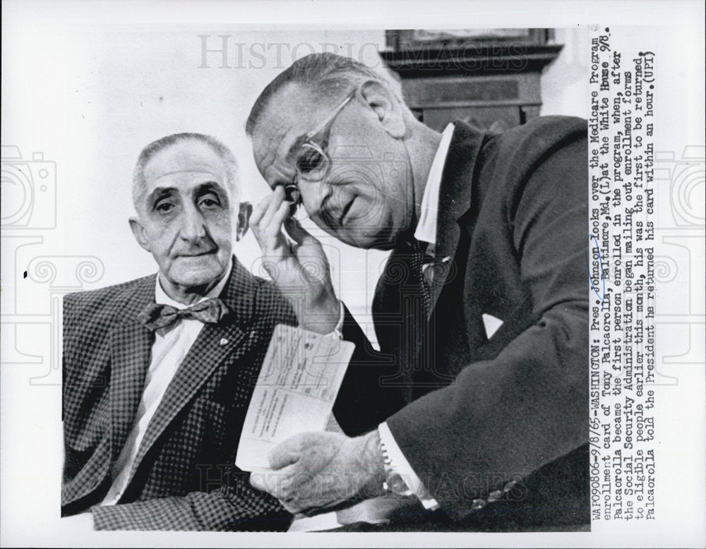 1965 Press Photo President Johnson and Tony Palcaorolla - Historic Images