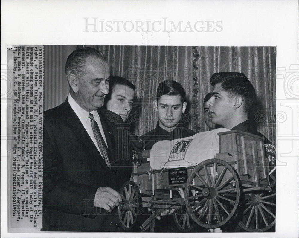 1965 Press Photo President Johnson, Donald R. Ratcliffe, Donald D. Pegue - Historic Images