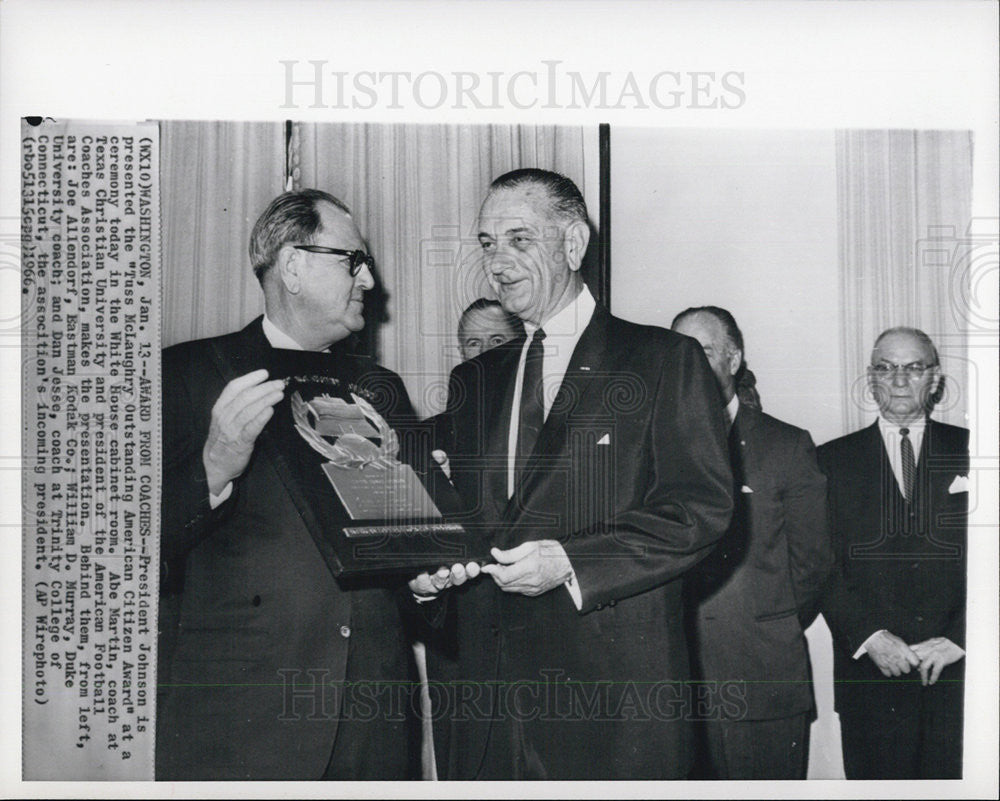 1966 Press Photo President Johnson, Coach Abe Martin, Joe Allendorf - Historic Images