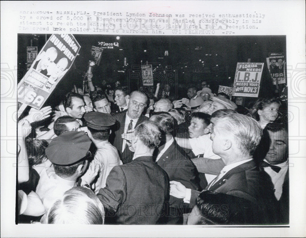 Press Photo Miami Crowd Enthusiastically Receives President Johnson - Historic Images