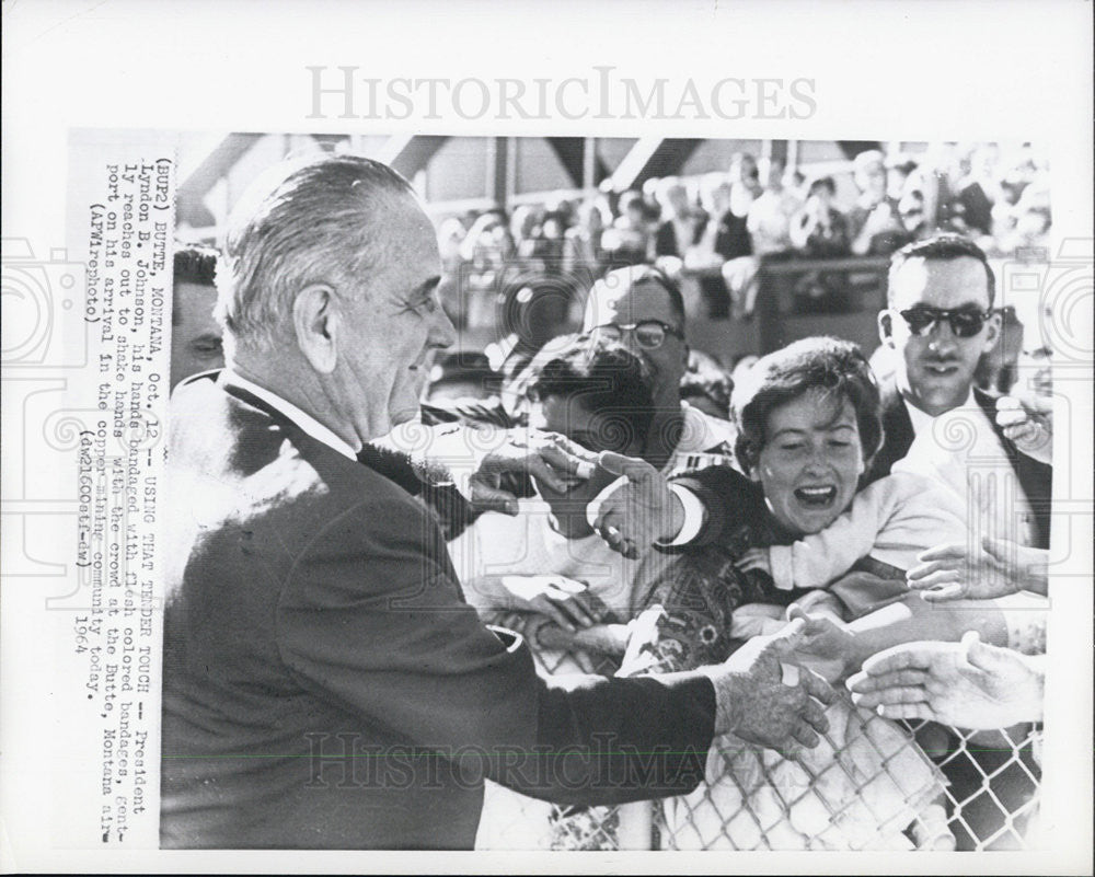 1964 Press Photo President Lyndon  B. Johnson at Butte, Montana Airport - Historic Images