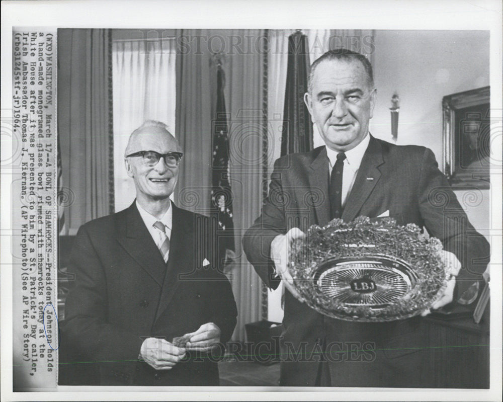 1964 Press Photo President Lyndon Johnson &amp; Irish Ambassador Thomas J. Kiernan - Historic Images