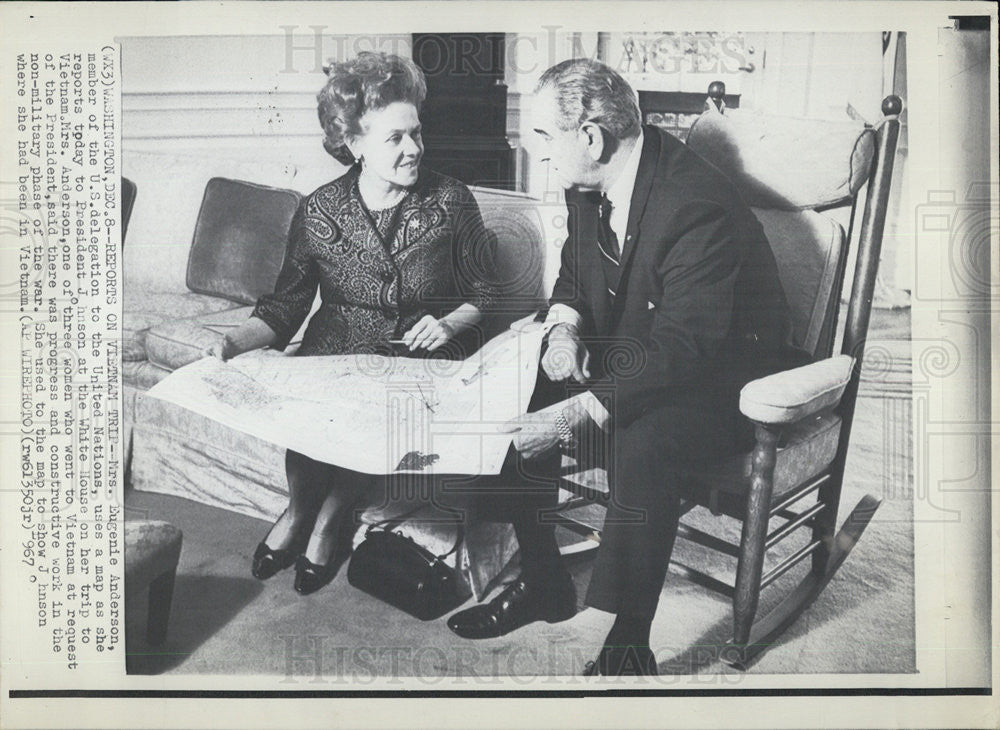 1967 Press Photo Mrs. Anderson with President Johnson - Historic Images