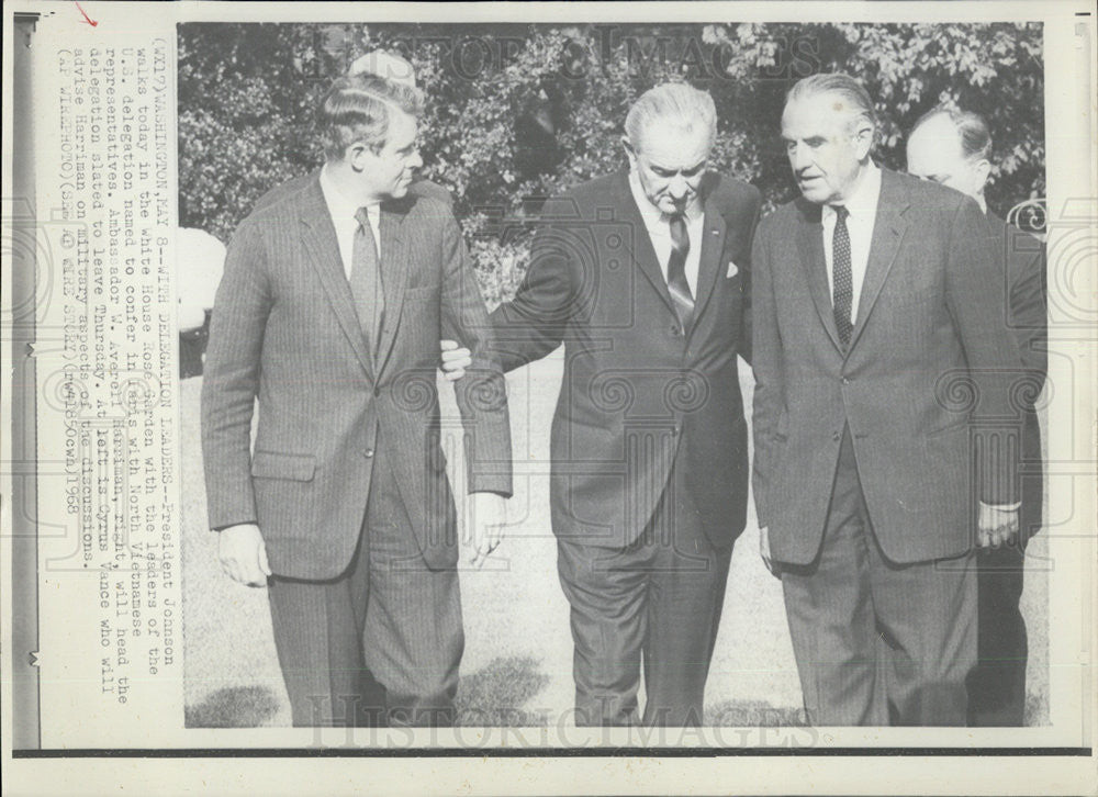 1968 Press Photo President Johnson at the White House Rose Garden - Historic Images