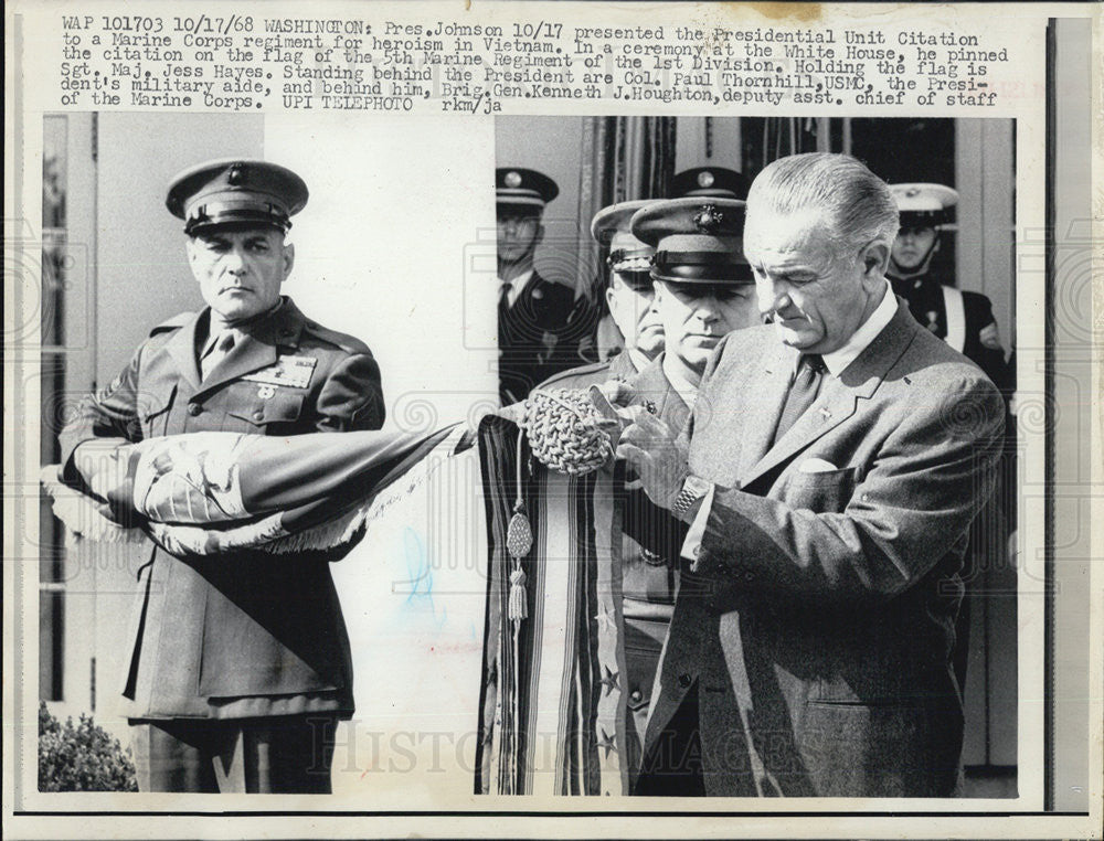 1968 Press Photo President Johnson , Sgt. Maj. Jess Hayes, Col. Thornhill - Historic Images