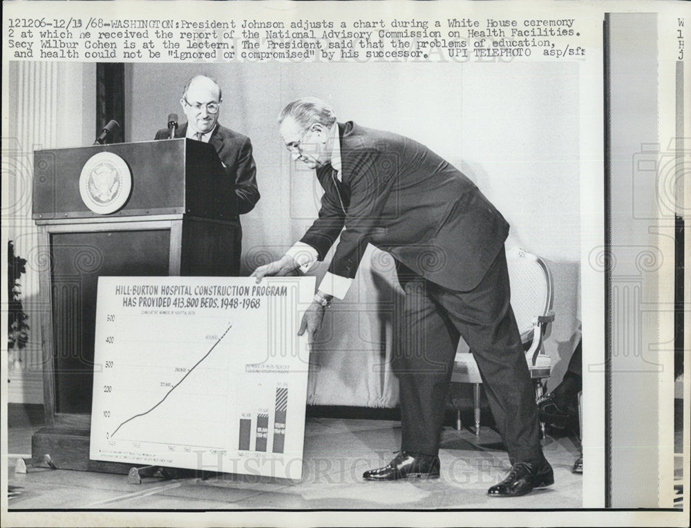 1968 Press Photo  President Johnson with  Sec. Wilbur Cohen - Historic Images