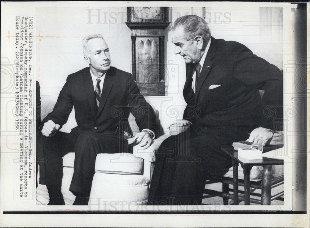 1968 Press Photo Gen. Andrew Goodpaster  reports to President Johnson - Historic Images