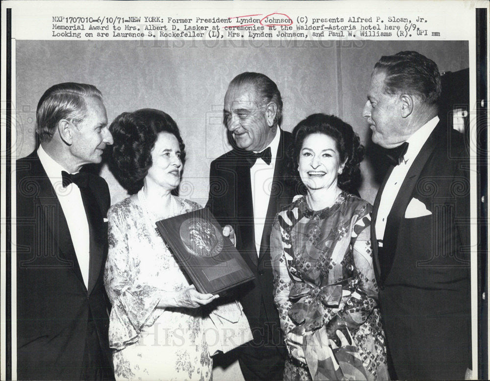 1971 Press Photo Former President Johnson Mrs Albert Lasker Alfred P Sloan Award - Historic Images