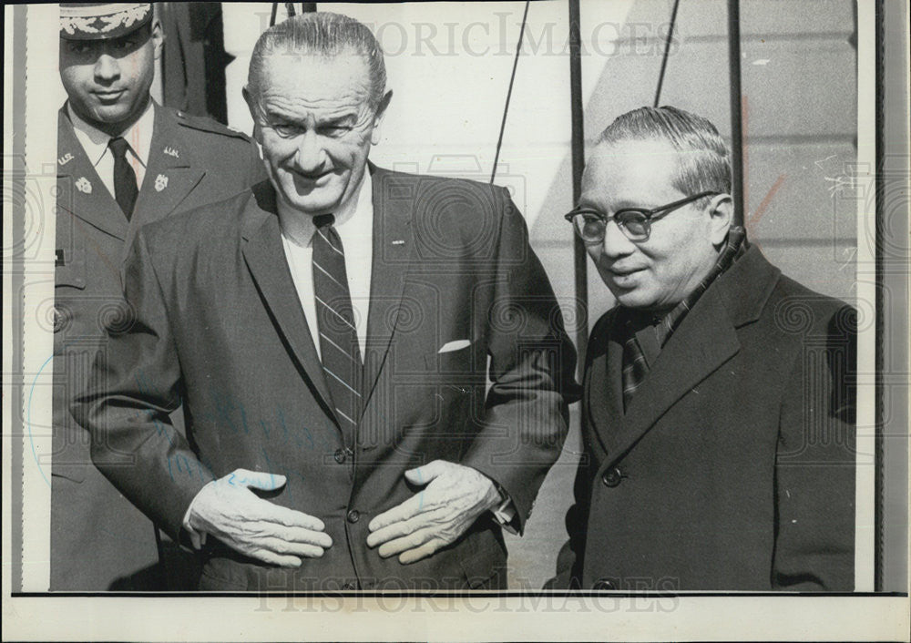 1968 Press Photo President Johnson Secretary U Thant Peace Mission Report - Historic Images