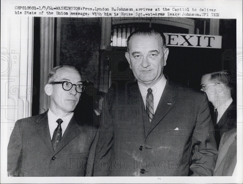 1964 Press Photo Pres. Lyndon B. Johnson and Sgt. at-Arms Zeake Johnson - Historic Images