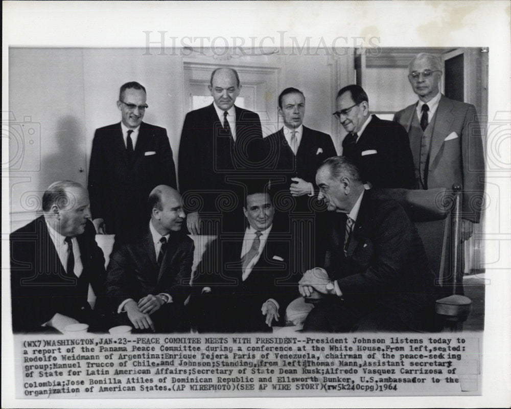 1964 Press Photo President Johnson meets with Panama Peace Committee - Historic Images