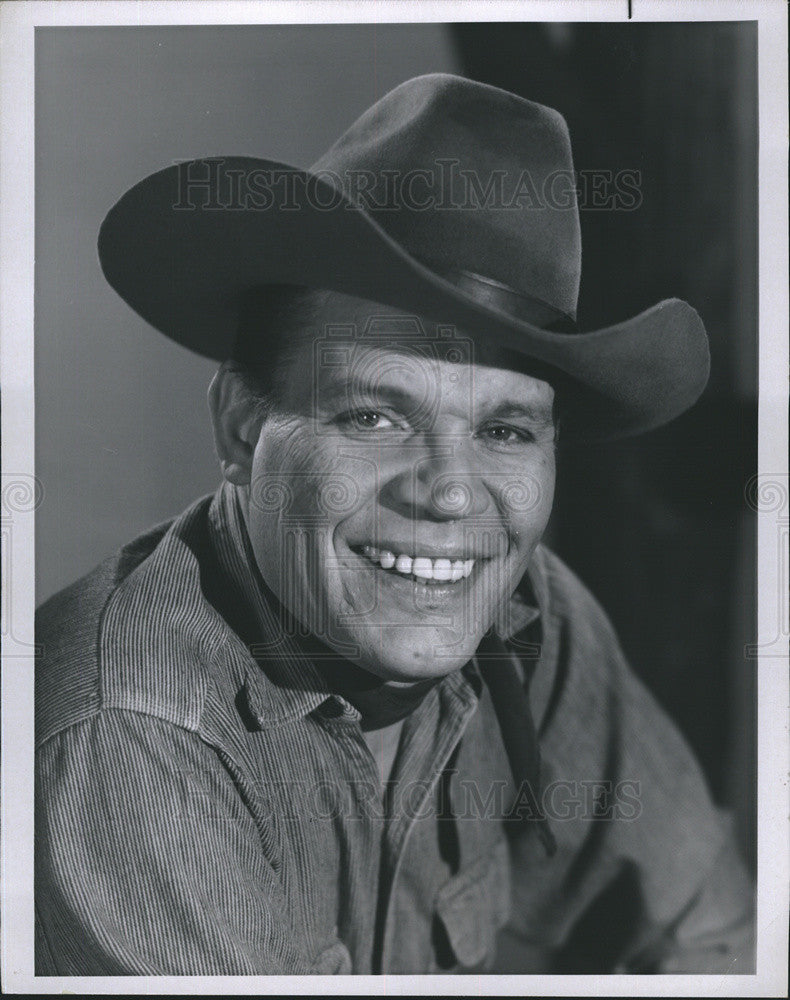 1967 Press Photo Actor Neville Brand in &quot;Laredo&quot; - Historic Images