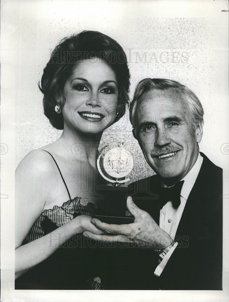 1980 Press Photo Mary Tyler Moore and Jason Robards - Historic Images