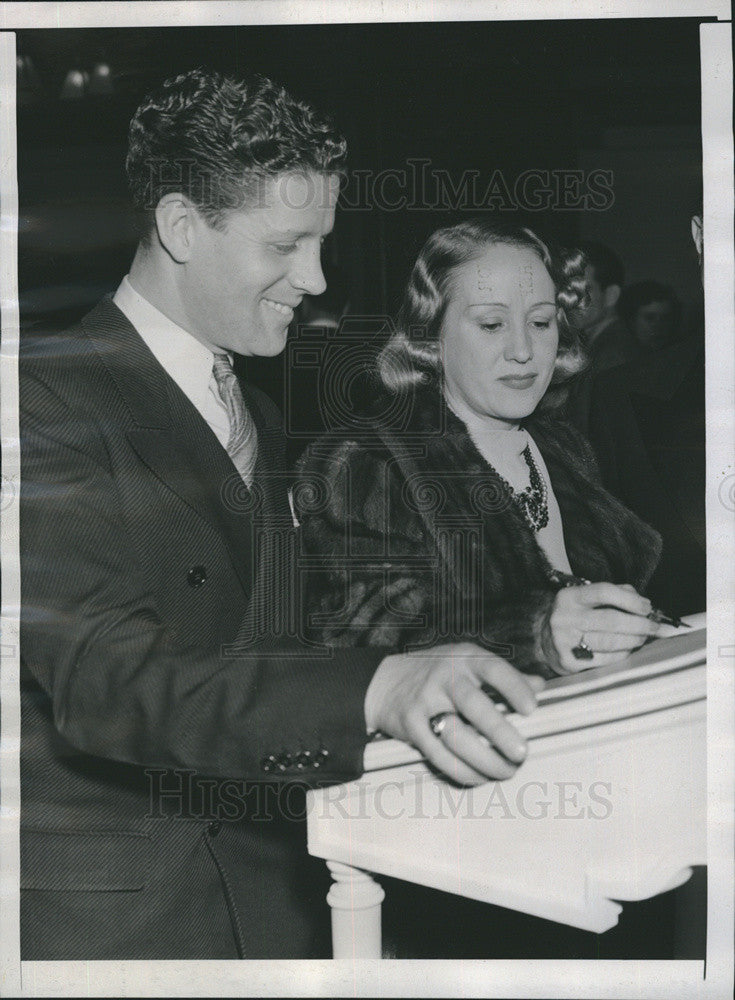 1938 Press Photo Jean Acker and Rudy Vallee - Historic Images