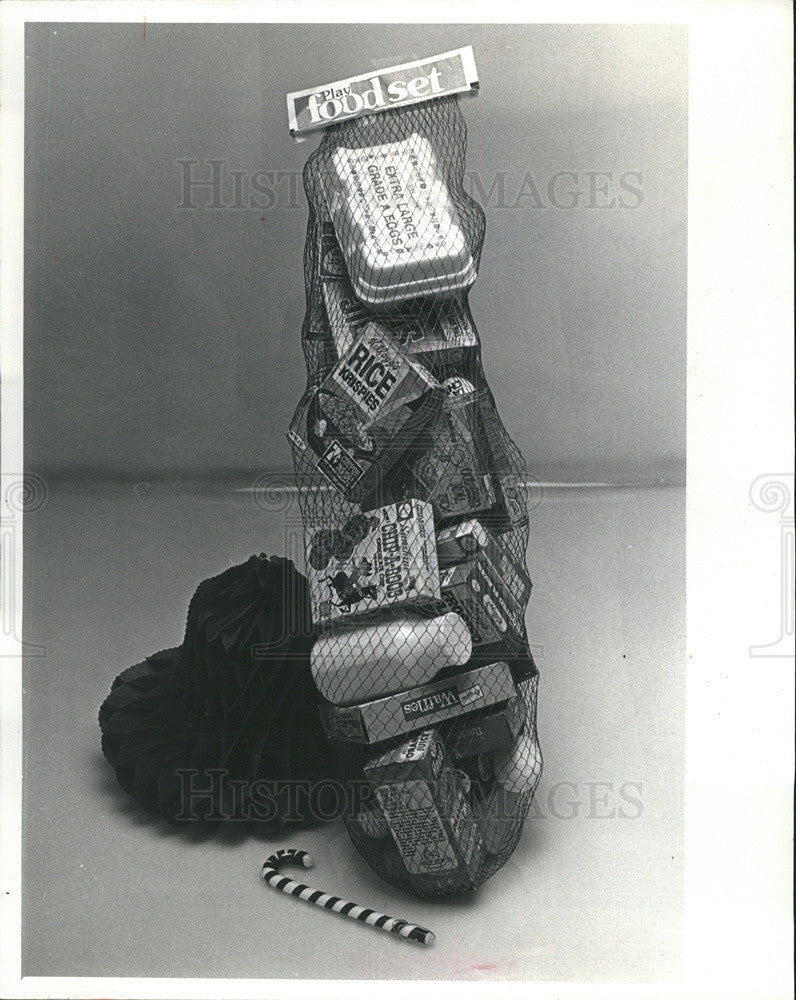 1980 Press Photo Play Food for kids - Historic Images