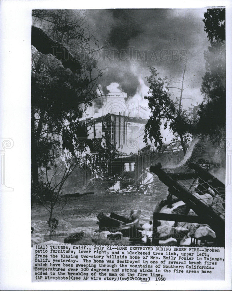 1960 Press Photo Home destroyed during brush fire at Southern California. - Historic Images