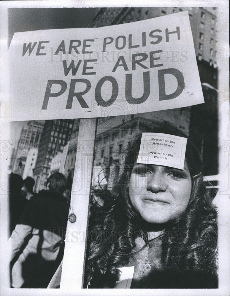 1970 Press Photo Lucy Szyszko, Polish Demonstration - Historic Images