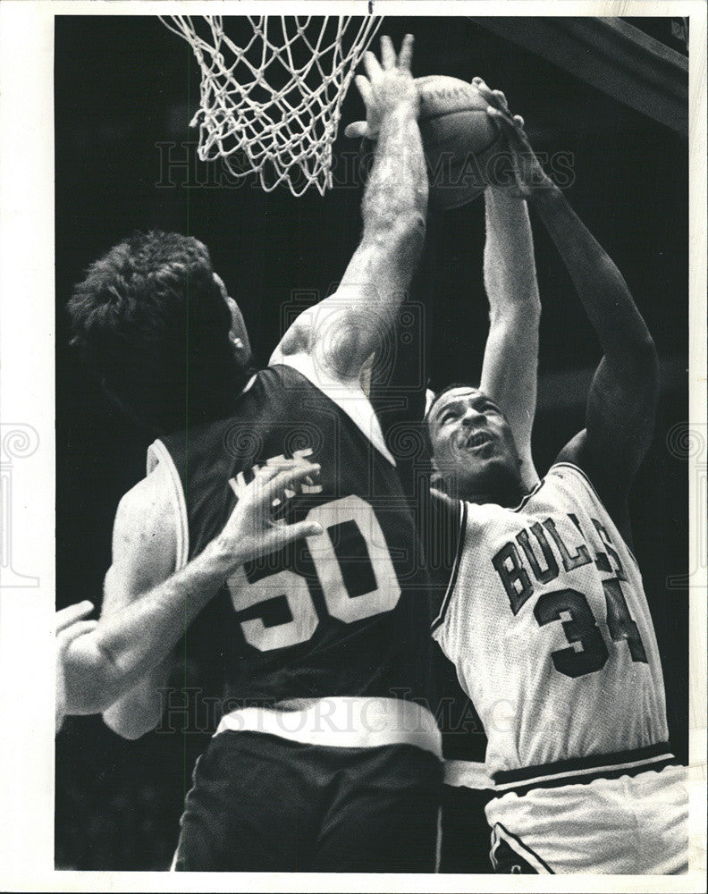 1987 Press Photo Charles Oakley and Greg Kite - Historic Images