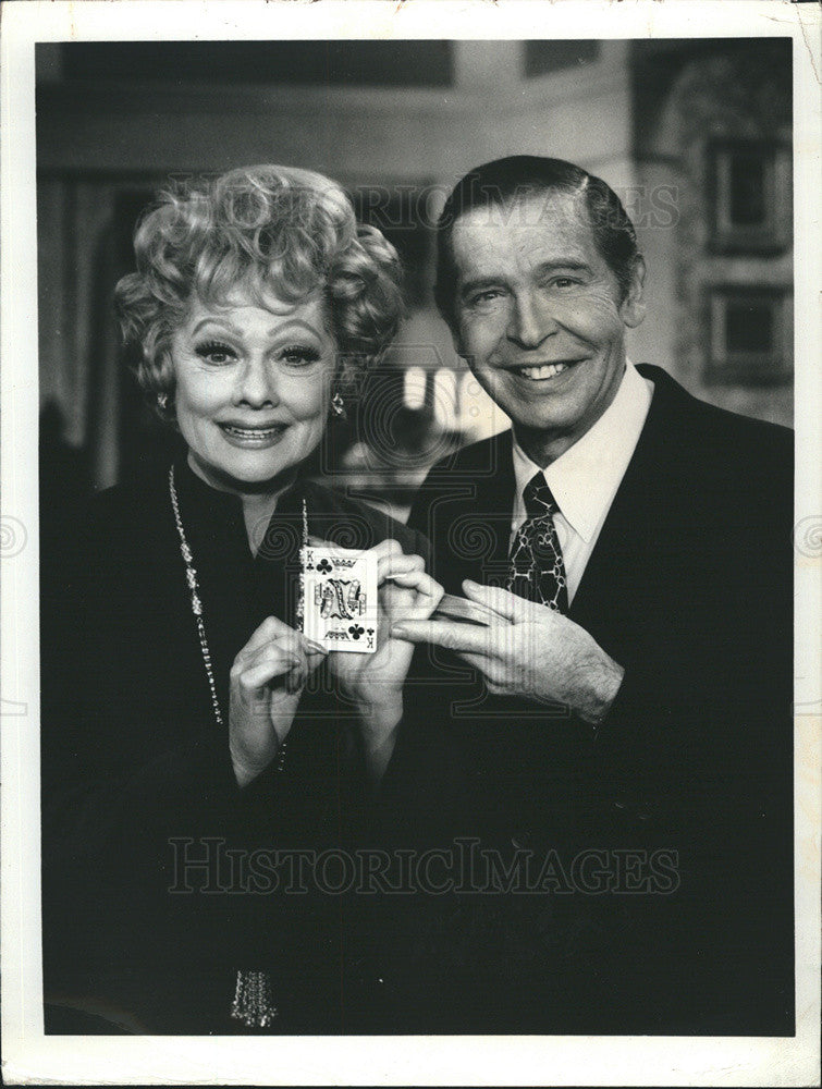 1974 Press Photo Here&#39;s Lucy Lucille Ball Milton Berle CBS - Historic Images