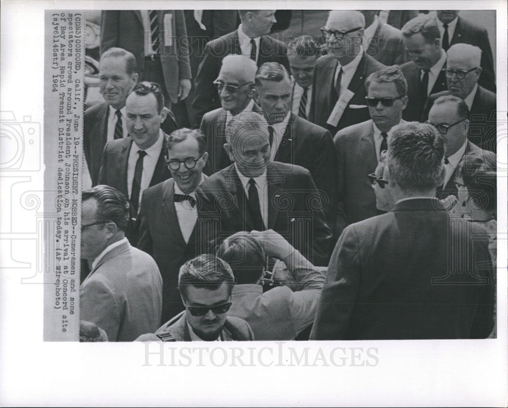 1964 Press Photo President Johnson arrival at Concord site of Bay Area. - Historic Images