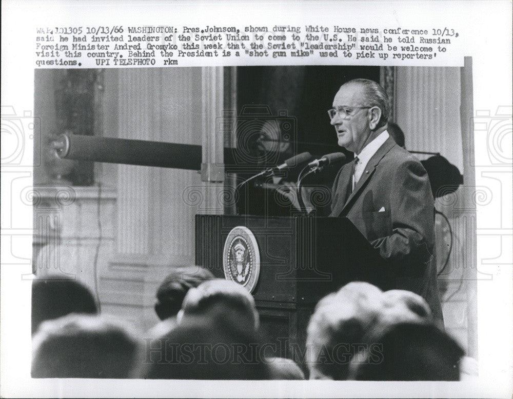 1966 Press Photo President Johnson During White House News Conference - Historic Images