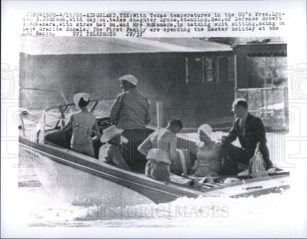 1965 Press Photo Pres.Johnson with Family at Lake Granite - Historic Images