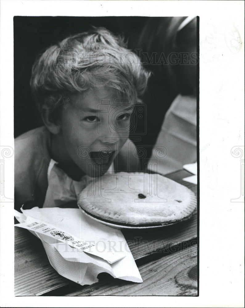 1985 Press Photo Michigan State Fair Contest Pie Eating Contest Josh Dorm - Historic Images