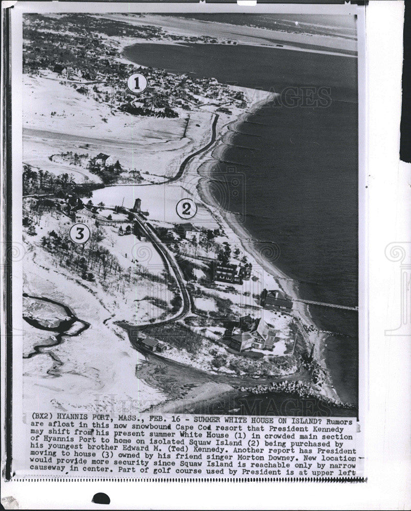 1961 Press Photo Hyanis Port Mass.  President Kennedy May Buy Home Here - Historic Images