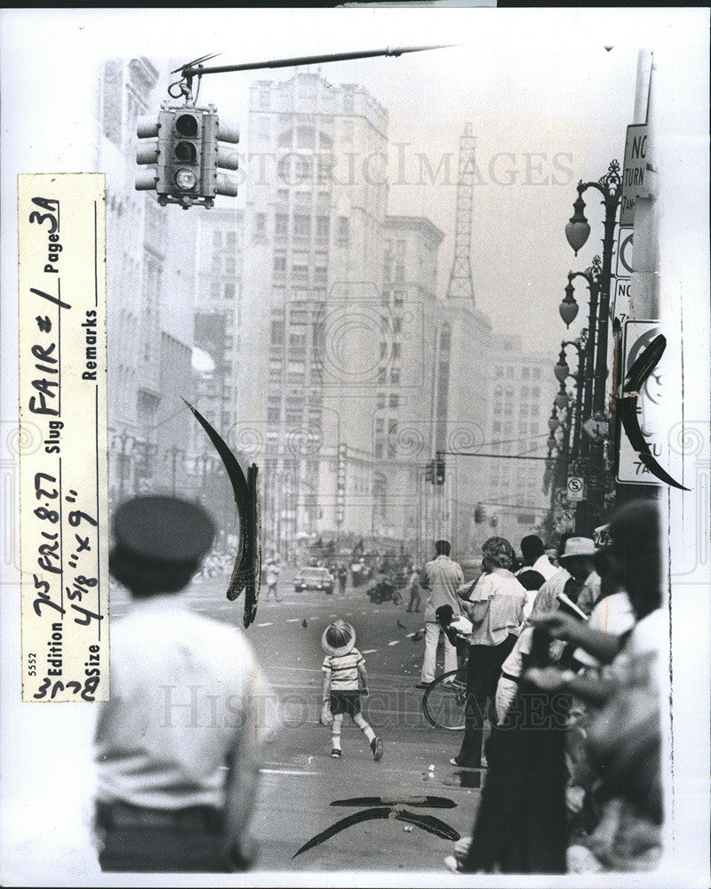 1976 Press Photo State Fair Parade Woodward Ave. at Kern Block - Historic Images