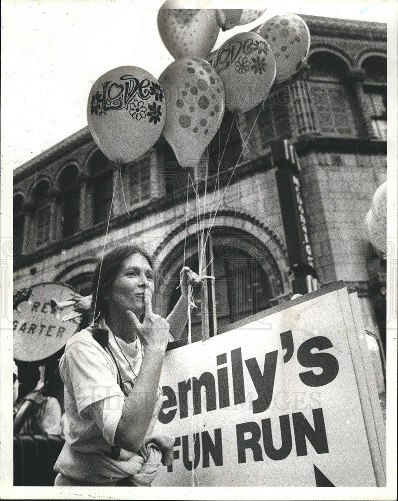 1981 Press Photo Emily Gail Store Owner - Historic Images